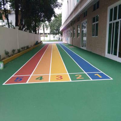 守護(hù)童真第一步 專(zhuān)業(yè)解析幼兒園塑膠地坪與EPDM塑膠跑道