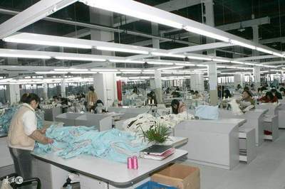 悶聲發(fā)大財(cái) 這家服裝廠老板如何在困境中逆襲